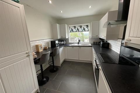 32 Brynamman Road, Lower Brynamman, Ammanford, SA18 1TP