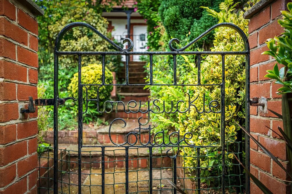 Honeysuckle-Cottage-22.jpg