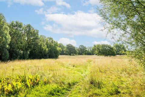 1 bedroom flat for sale, Woodfield, Whittaker Court Woodfield, KT21