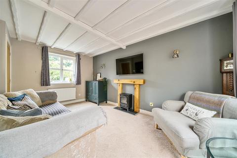 1 Manor Crest, Ford, Shrewsbury, SY5 9NZ