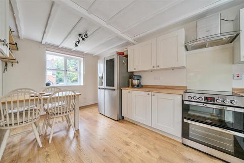 1 Manor Crest, Ford, Shrewsbury, SY5 9NZ