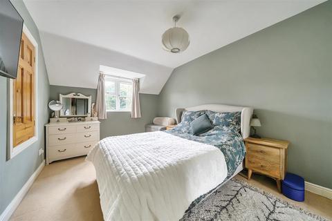 1 Manor Crest, Ford, Shrewsbury, SY5 9NZ