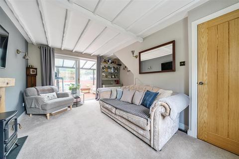 1 Manor Crest, Ford, Shrewsbury, SY5 9NZ