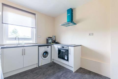 1 bedroom flat to rent, 3027L – Stenhouse Drive, Edinburgh, EH11 3HA