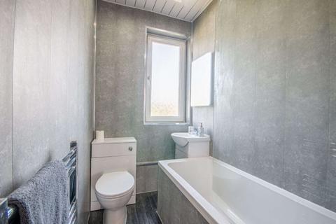 1 bedroom flat to rent, 3027L – Stenhouse Drive, Edinburgh, EH11 3HA