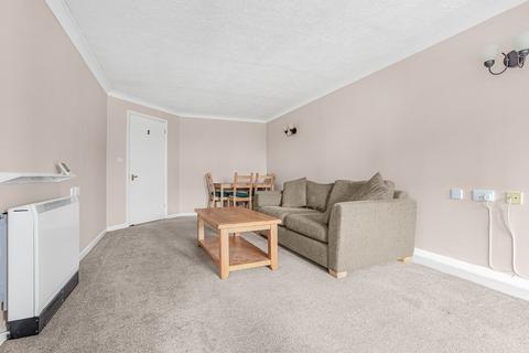 1 bedroom retirement property for sale, High Street, Feltham, TW13