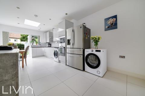 undefined, Croydon CR0