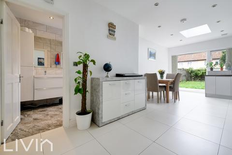 undefined, Croydon CR0