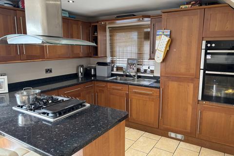 undefined, Hadrians Close, Huddersfield, West Yorkshire, HD3