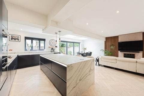 9 Tranmere Road, Twickenham, TW2 7JF