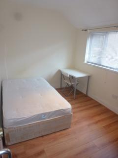 1 bedroom in a flat share to rent, City Road, Roath, Cardiff, CF24