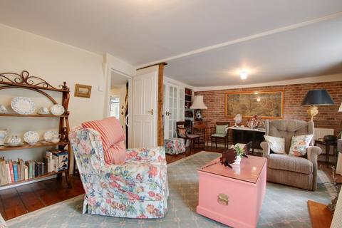 3 bedroom house for sale, HIGH STREET, FAREHAM. GUIDE PRICE £400,000 - £425,000.