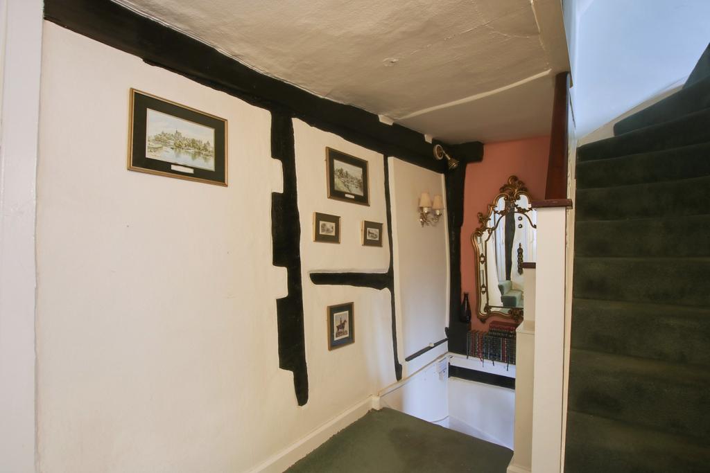 1 st floor landing