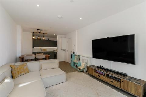 2 bedroom apartment for sale, Lena Kennedy Close, London E4