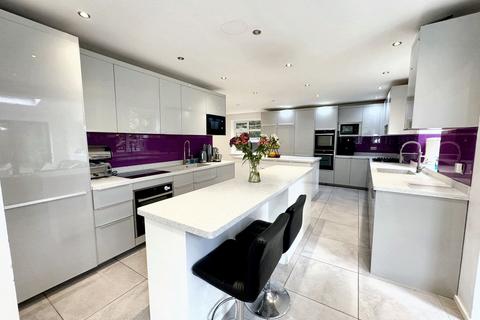 undefined, Park Lane, Salford, M7