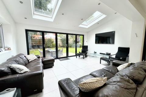 undefined, Park Lane, Salford, M7
