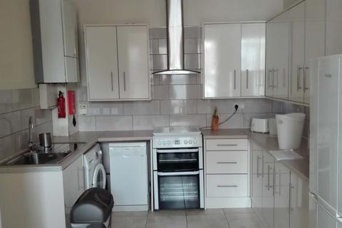 4 bedroom apartment to rent, 5 Napier Road LONDON W14 8LQ