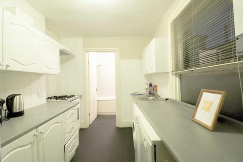 2 bedroom flat to rent, 3 Kenway Road, London, SW5 0RP
