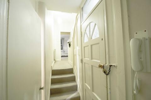 2 bedroom flat to rent, 3 Kenway Road, London, SW5 0RP