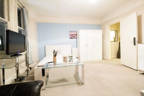 2 bedroom flat to rent, 3 Kenway Road, London, SW5 0RP