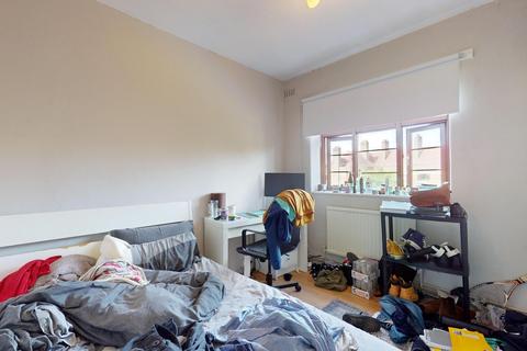 4 bedroom apartment to rent, Keats House, Poynders Gardens, LONDON, SW4