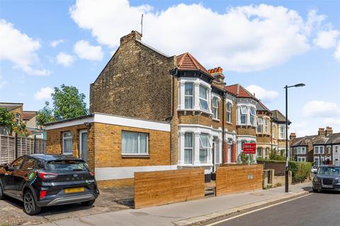 4 bedroom end of terrace house for sale, Stanger Road, London