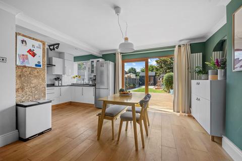 52 Crutchley Road, London, SE6 1QL