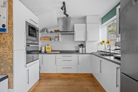 52 Crutchley Road, London, SE6 1QL