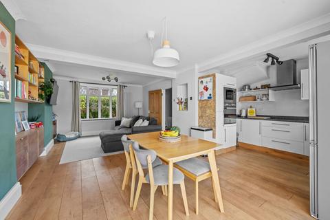 52 Crutchley Road, London, SE6 1QL