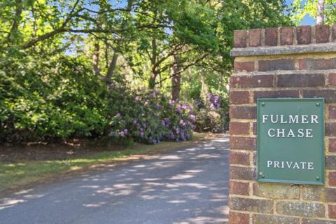 3 bedroom semi-detached house for sale, Stoke Common Road, Fulmer, Buckinghamshire