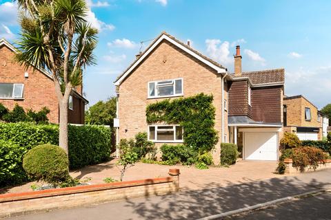 Kenton Avenue, Sunbury-On-Thames, TW16