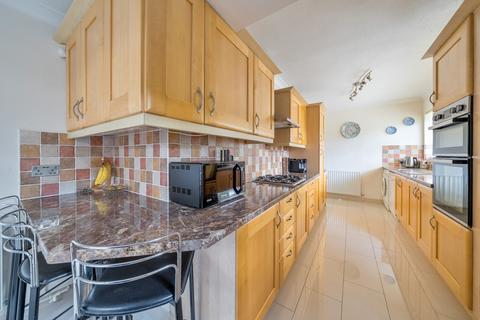 undefined, Kenton Avenue, Sunbury-On-Thames, TW16