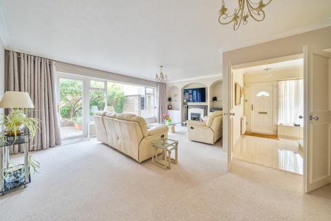 undefined, Kenton Avenue, Sunbury-On-Thames, TW16