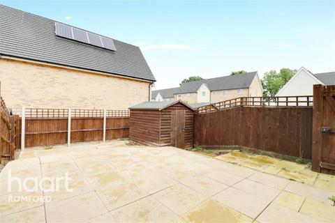 3 bedroom terraced house to rent, Sudbury Close - Harold Hill - RM3