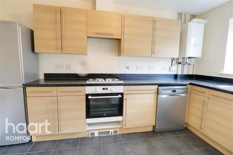 3 bedroom terraced house to rent, Sudbury Close - Harold Hill - RM3