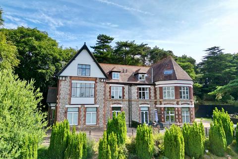 Overstrand Road, Cromer, NR27