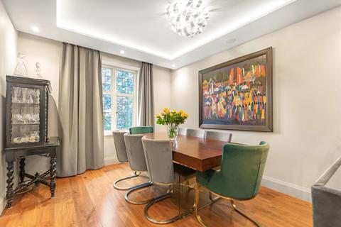 4 bedroom flat for sale, Portsmouth Road, London SW15