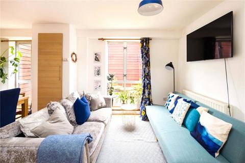 2 bedroom flat to rent, Gernon Road, London, E3
