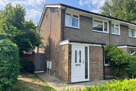 3 bedroom house to rent, Francis Chichester Close, Ascot, Berkshire