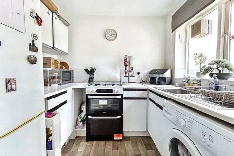 1 bedroom flat for sale, Meresborough Road, Rainham, Gillingham, Kent, ME8