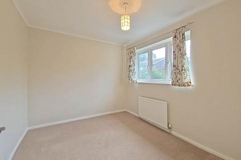 3 bedroom terraced house to rent, Primrose Close, Reading RG8