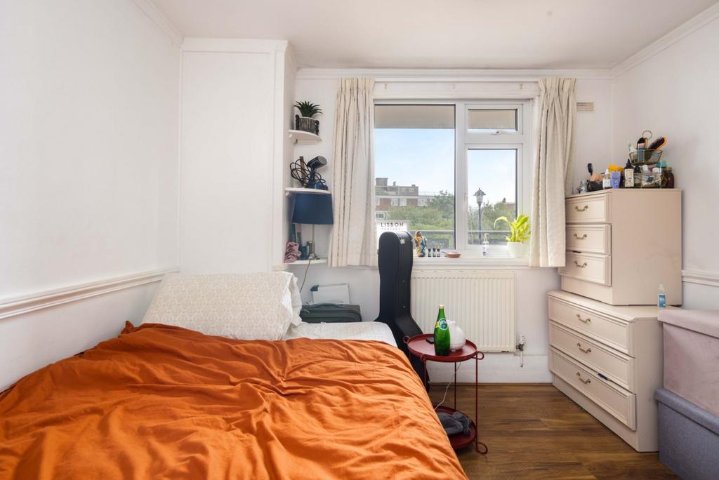Apartment in London - View 5