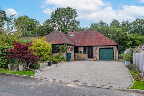 5 bedroom detached house for sale, Oakland Drive, Robertsbridge, TN32