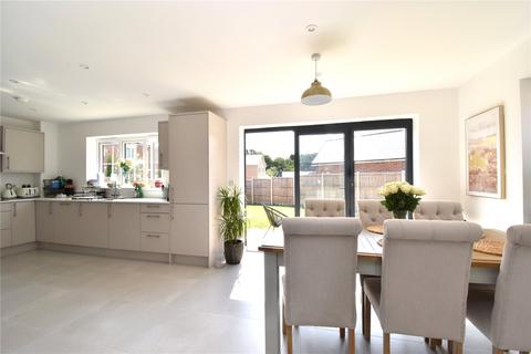 3 bedroom detached house to rent, Rosa Road, Elmstead, Colchester, CO7