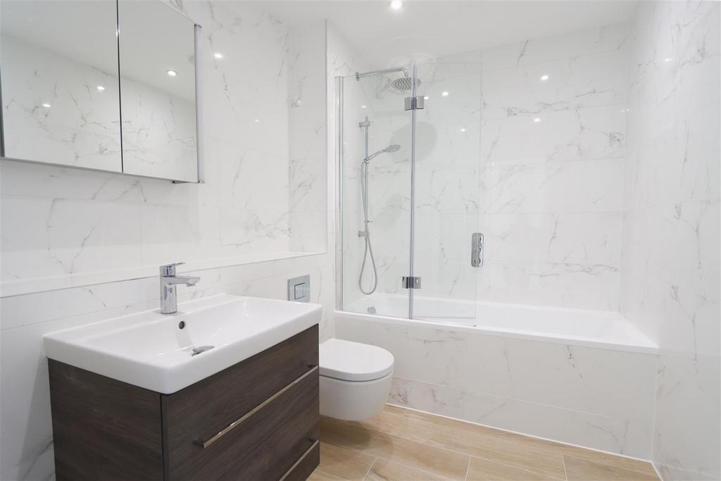Upstairs bathroom edit 1 .jpg