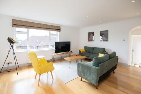 2 bedroom flat for sale, Raymond Road, London, SW19