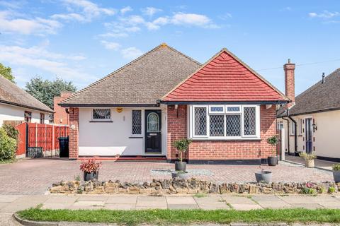 17 Chadacre Road, Southend-on-sea, SS1 3QX