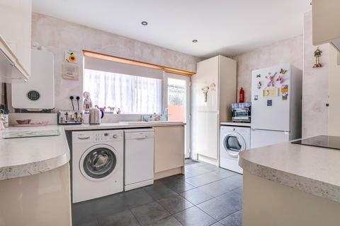 17 Chadacre Road, Southend-on-sea, SS1 3QX