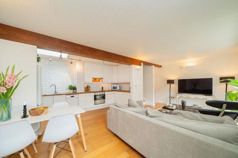 3 bedroom terraced house for sale, High Street, London NW10