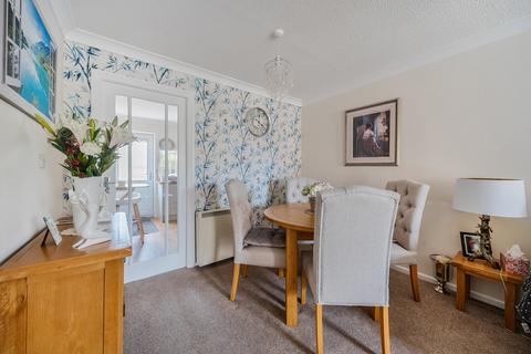 2 bedroom bungalow for sale, Shephard Mead, Tewkesbury, Gloucestershire
